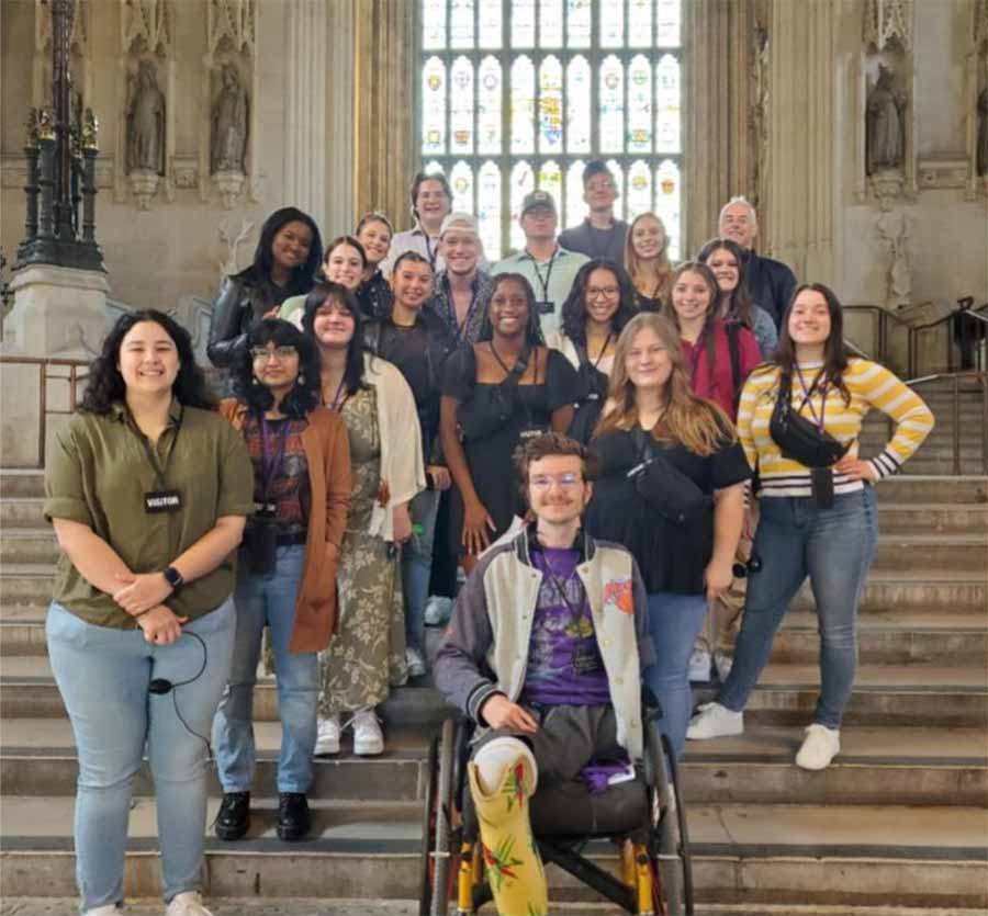 Students visit Westminster Abbey
