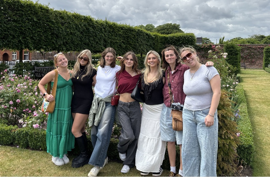 Political Science students at Hampton Court Palace in London 